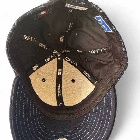 Chicago White Sox fitted hat size 7 1/2 embroidered design - Picture 6 of 7